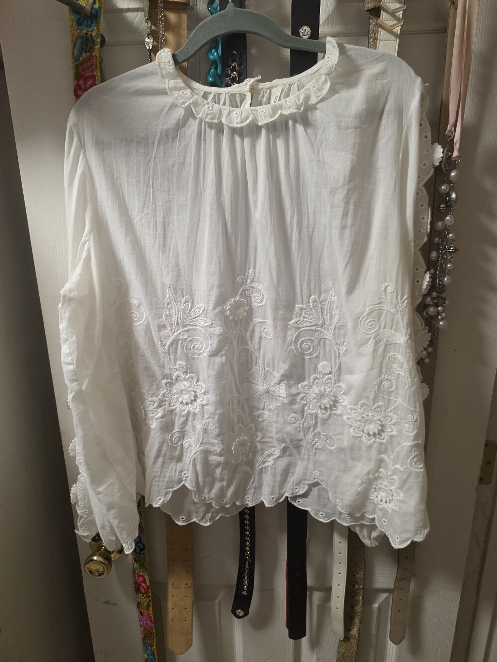 Anthropologie White Embroidered Peasant Blouse Large